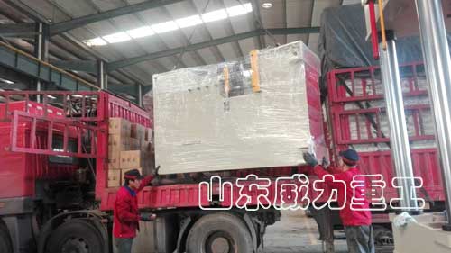 广东200吨液压冲床发货